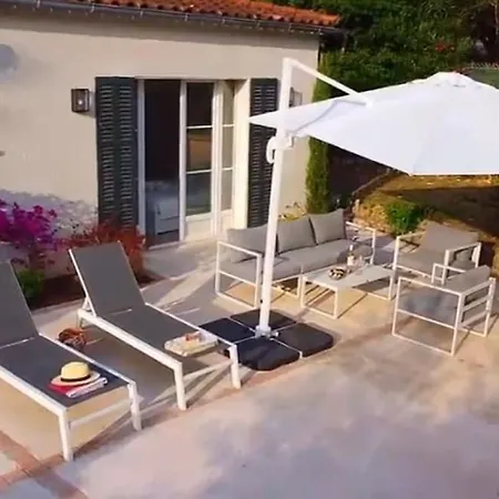 Elegant 3-br Garden - 5 Min Walk To - Behind Martinez דירה