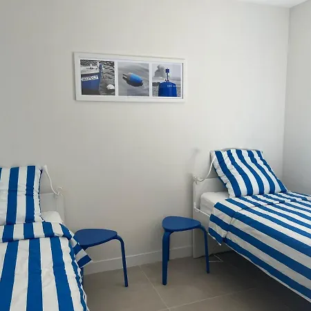 Elegant 3-br Garden - 5 Min Walk To - Behind Martinez קאן