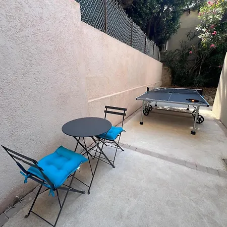 Elegant 3-br Garden - 5 Min Walk To - Behind Martinez *