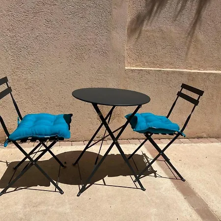 דירה Elegant 3-br Garden - 5 Min Walk To - Behind Martinez *