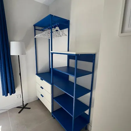 דירה Elegant 3-br Garden - 5 Min Walk To - Behind Martinez קאן