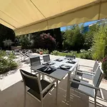 Elegant 3-br Garden - 5 Min Walk To - Behind Martinez